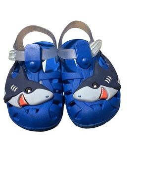 Ipanema Blue Shark Clog Sandals - size 5 made in Brazil 🇧🇷